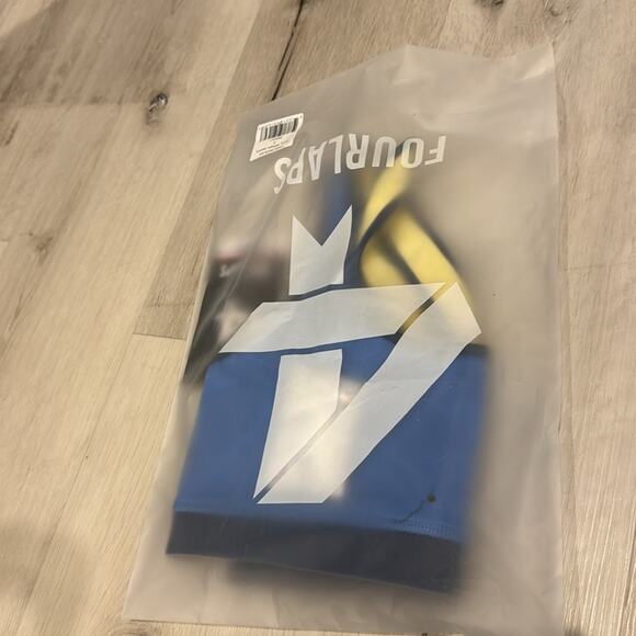 Fourlaps NWT Infinity Sports Bra Azure Midnight Banana with crossed straps back. - Picture 9 of 9